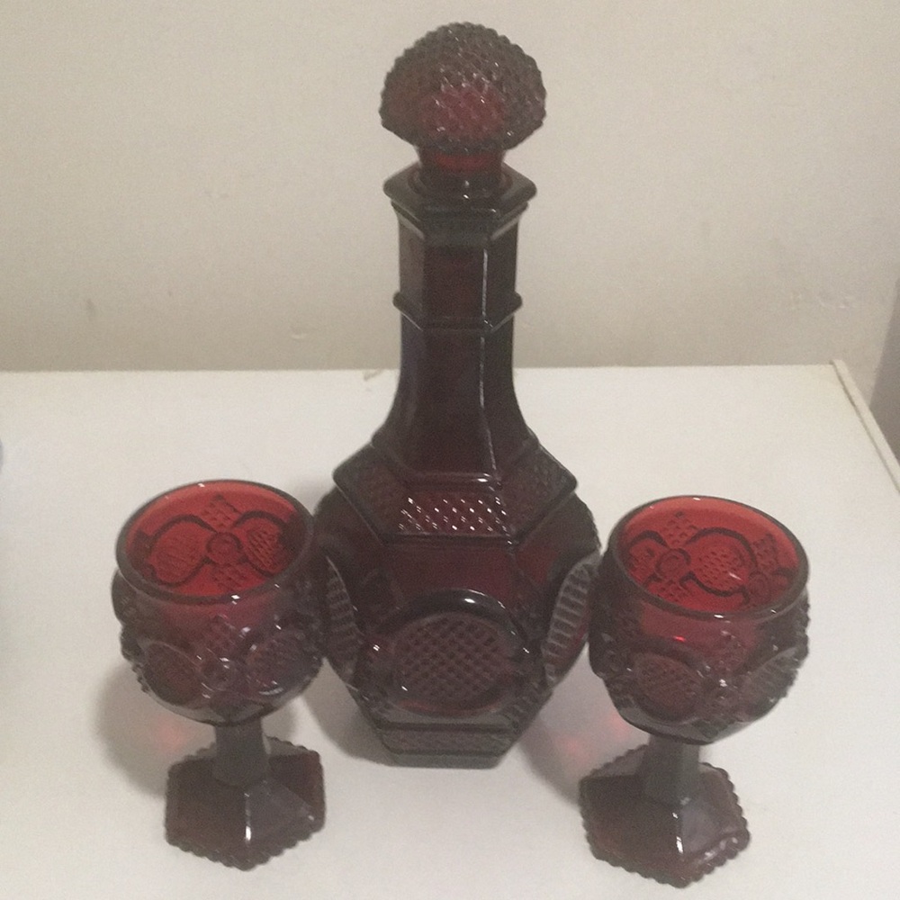 Elegant Red Glass Decanter Set